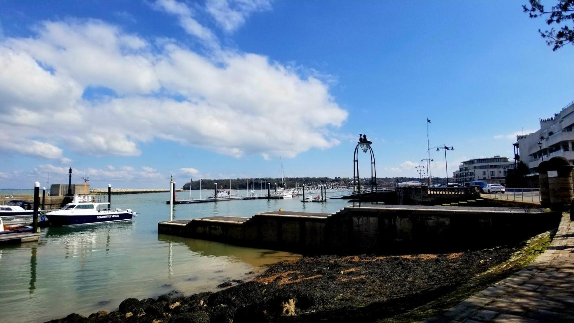 Pinnacle Suites Hotel Cowes  Exterior foto