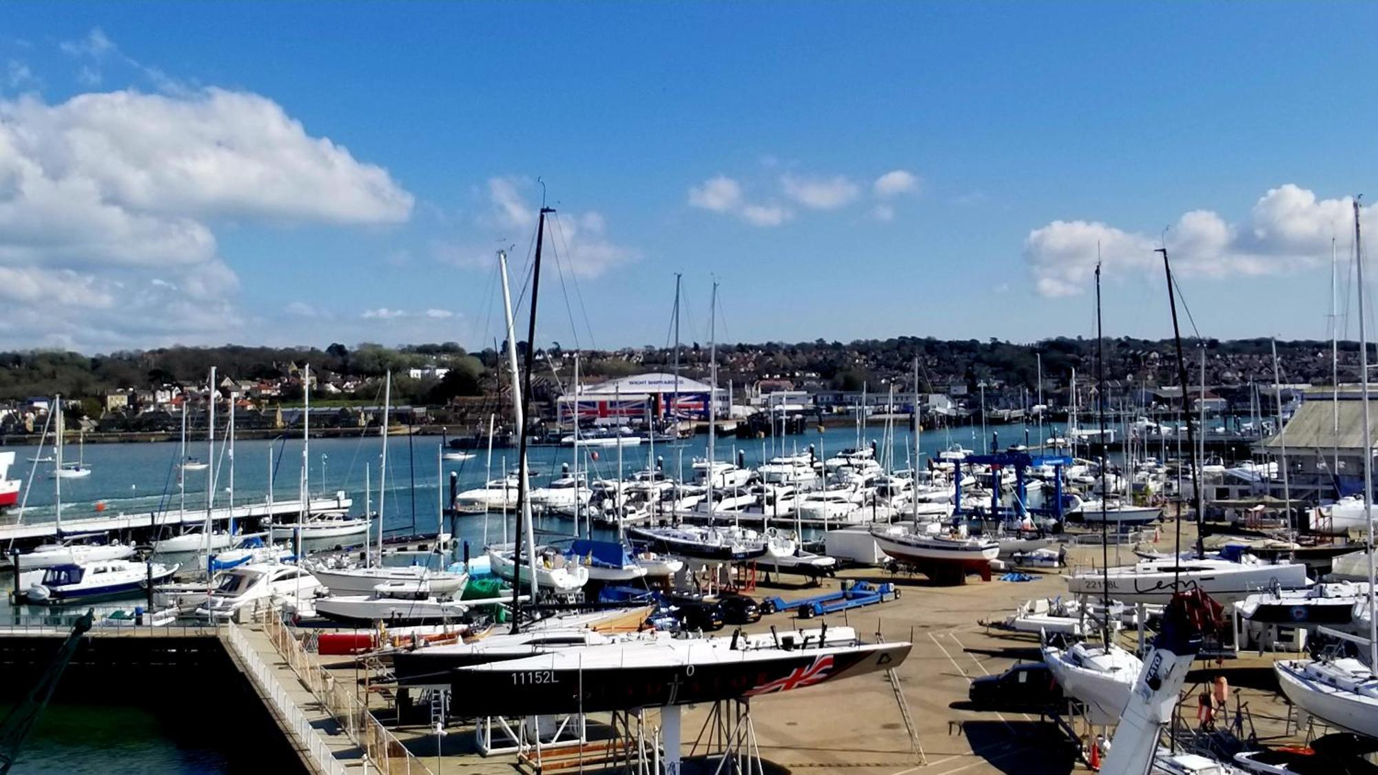 Pinnacle Suites Hotel Cowes  Exterior foto
