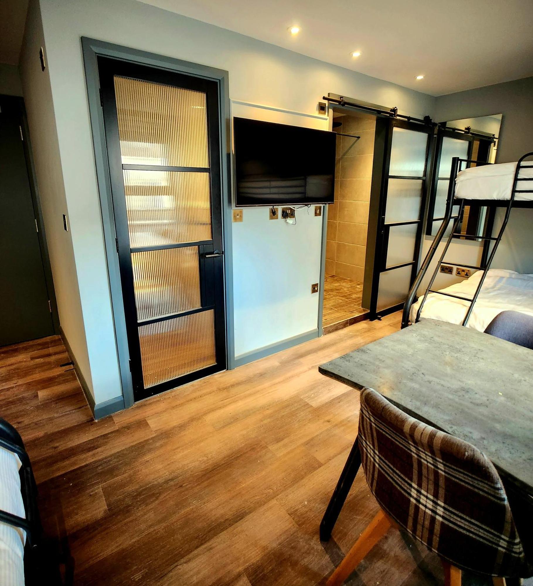 Pinnacle Suites Hotel Cowes  Exterior foto
