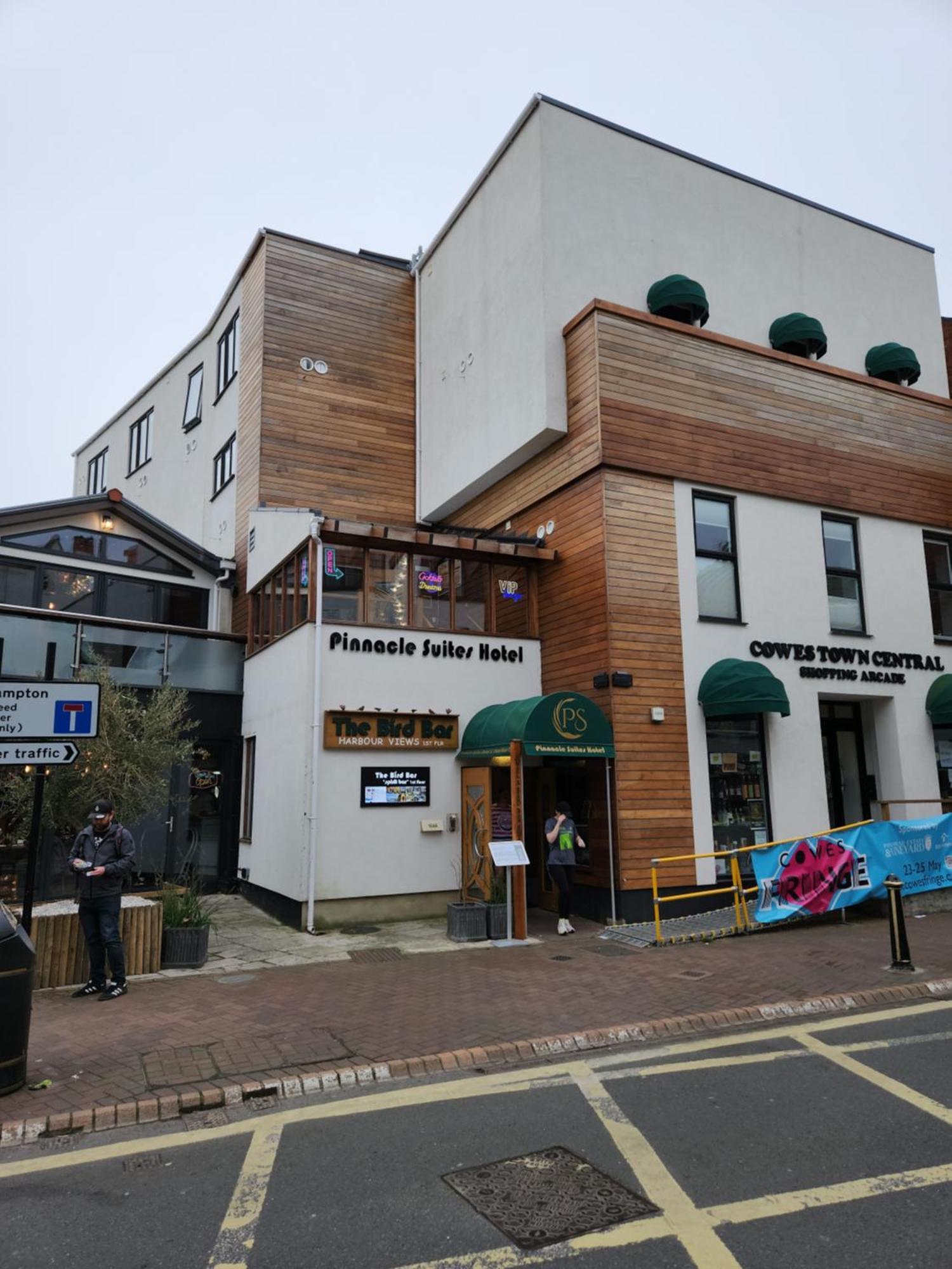 Pinnacle Suites Hotel Cowes  Exterior foto
